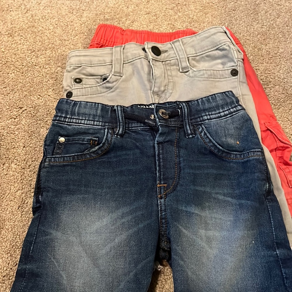 Boys like new shorts size 4